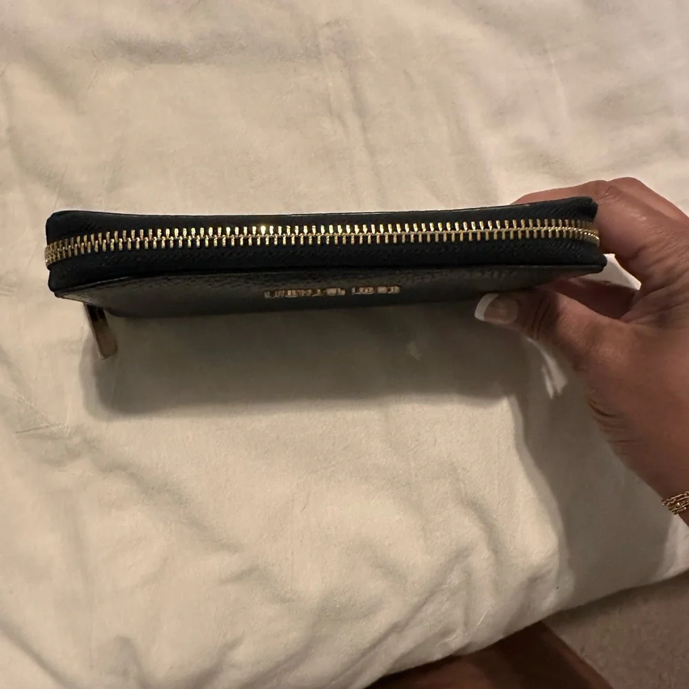 Michael Kors Pebbled Black Wallet - Picture 2 of 10
